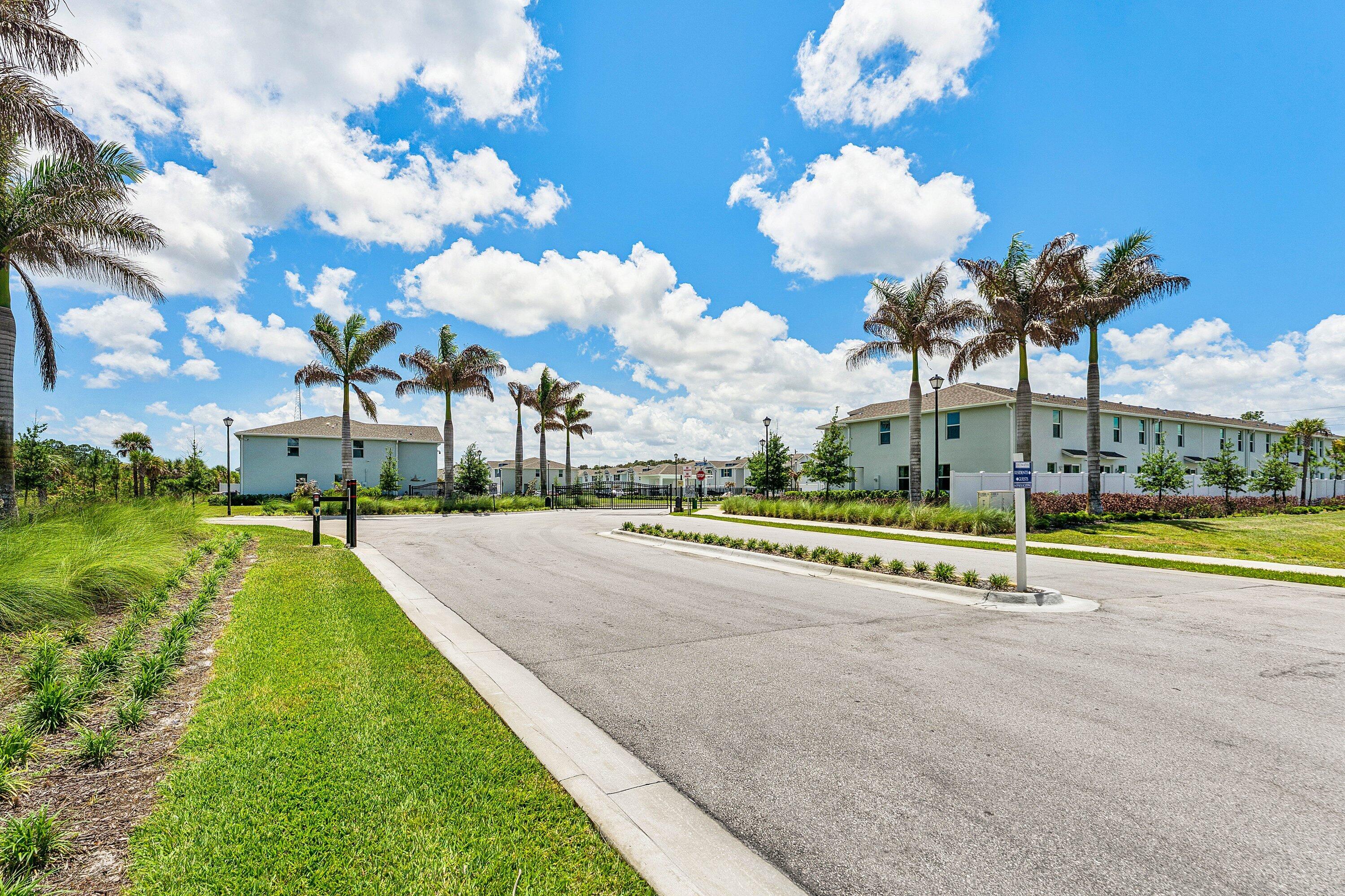 EDGEWATER POINTE - Residential