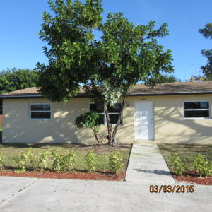 PALM BEACH FARMS CO 7 - Residential Income