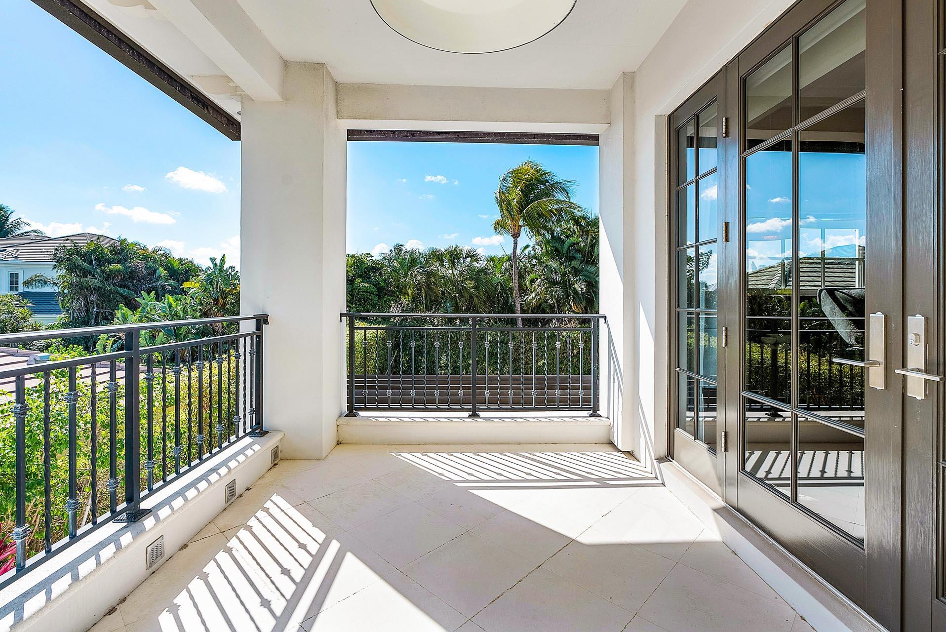 ROYAL PALM YACHT & COUNTR - Residential