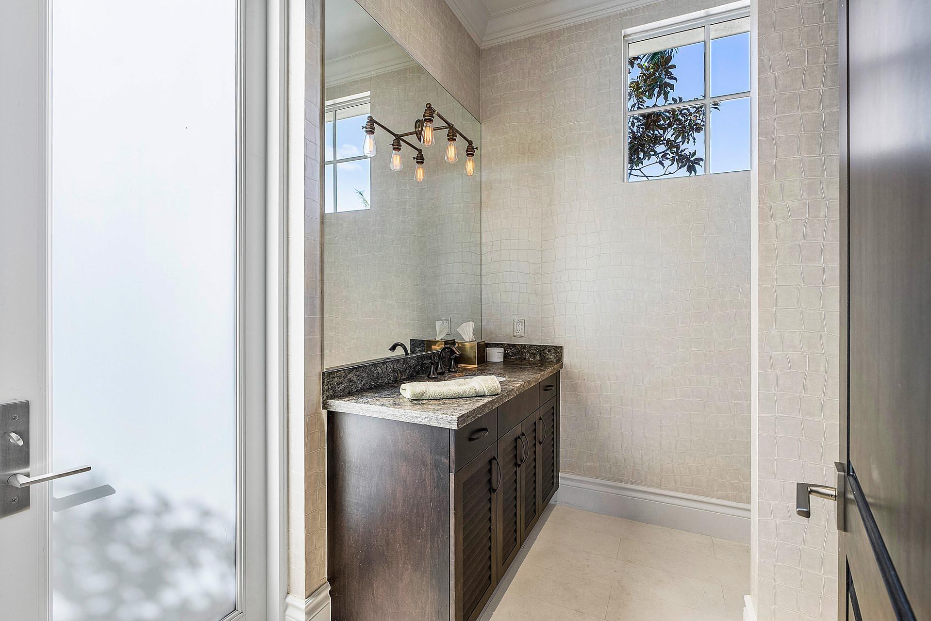 ROYAL PALM YACHT & COUNTR - Residential