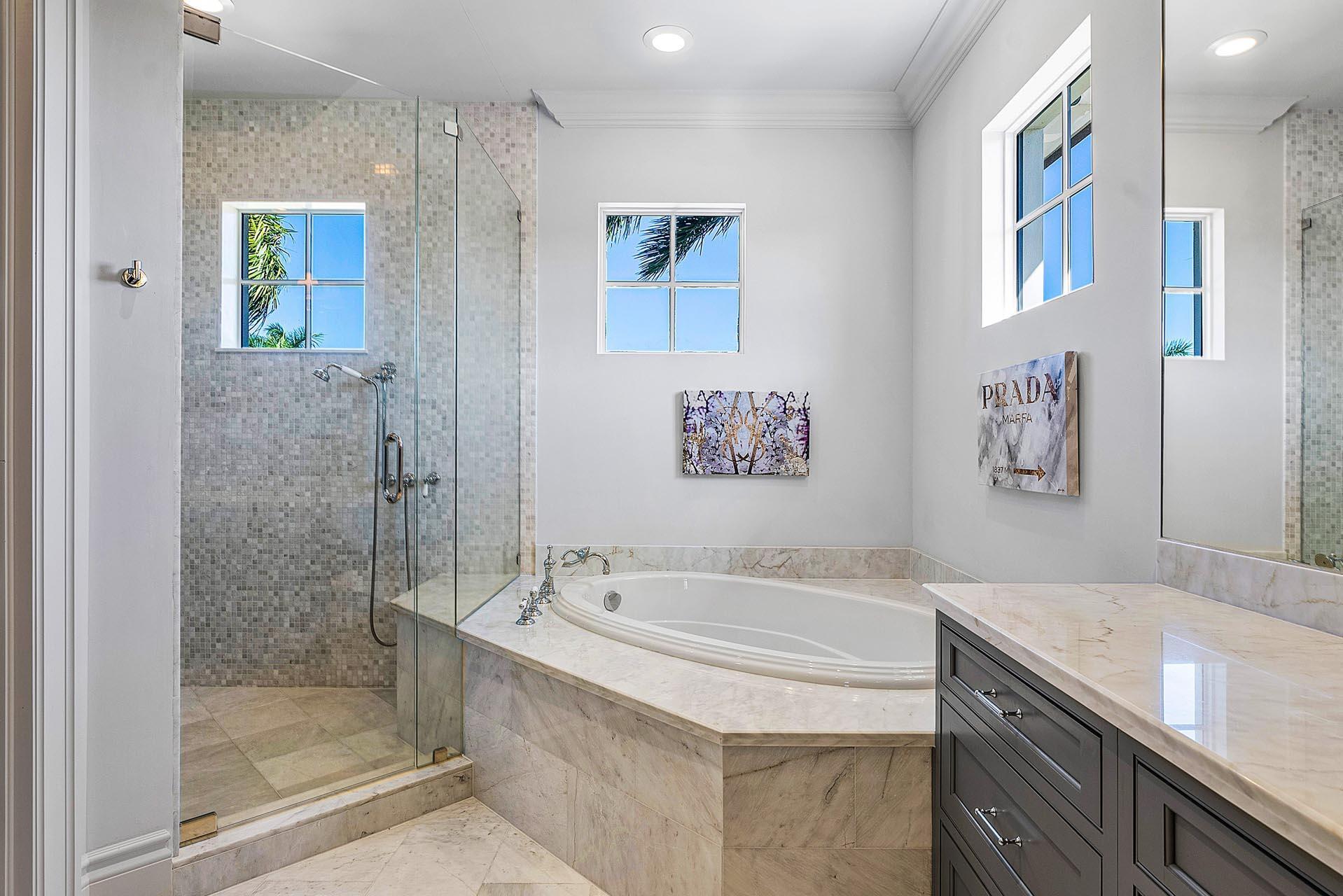 ROYAL PALM YACHT & COUNTR - Residential