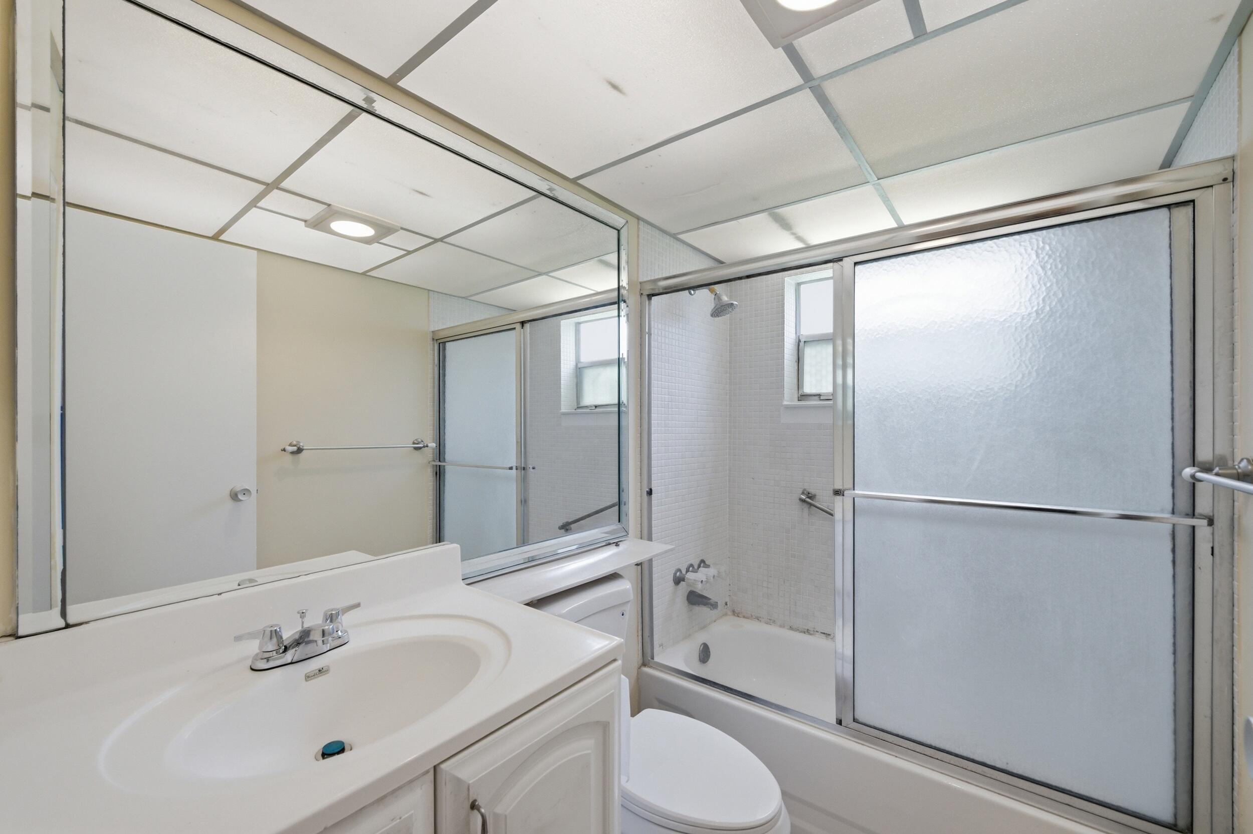 KINGS POINT - Residential