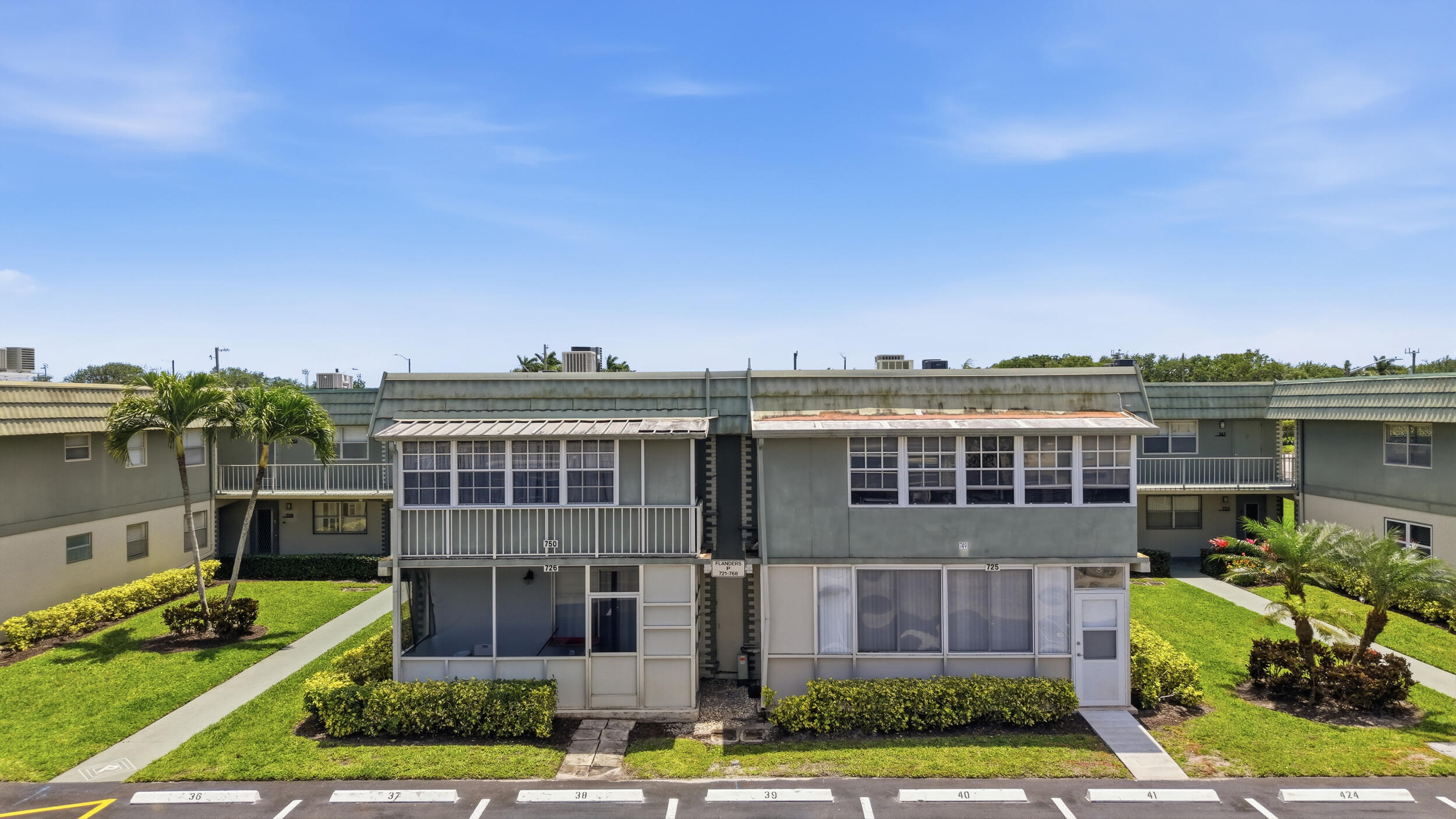 KINGS POINT - Residential