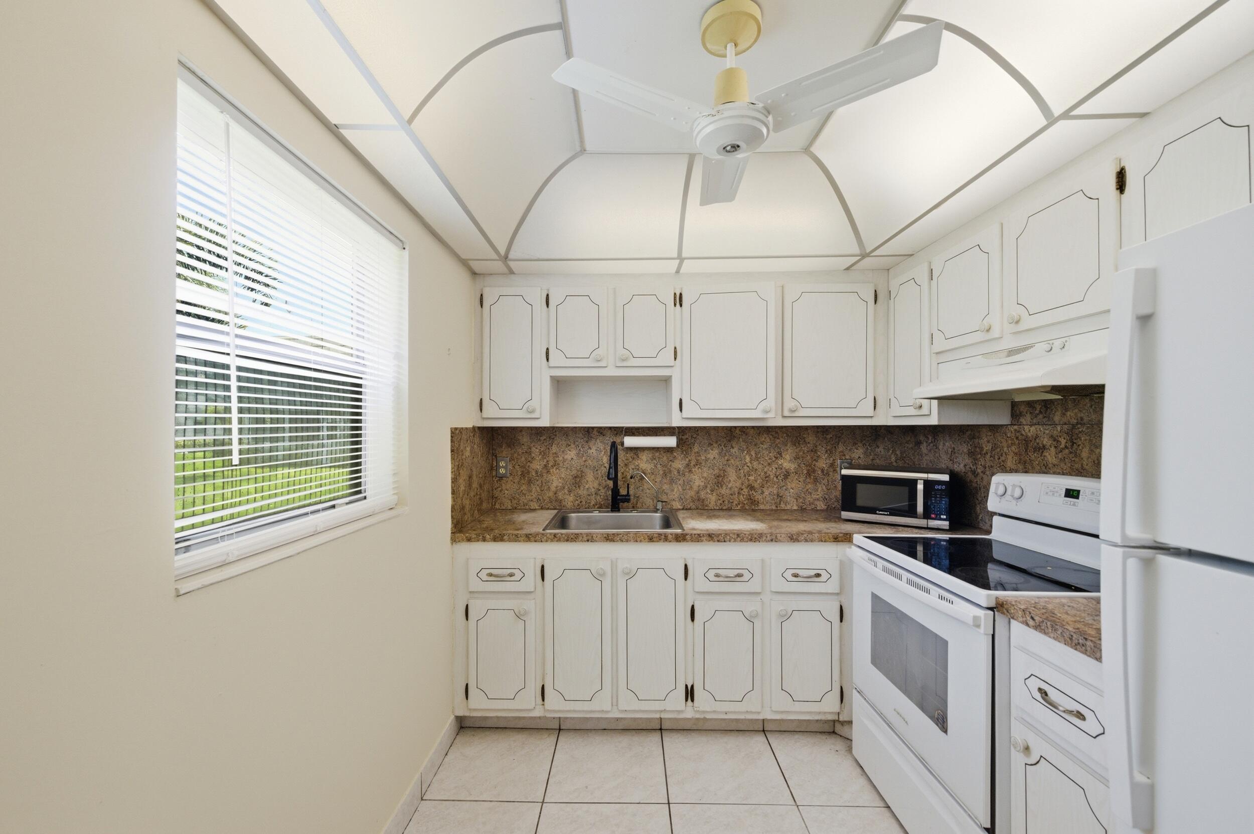 KINGS POINT - Residential