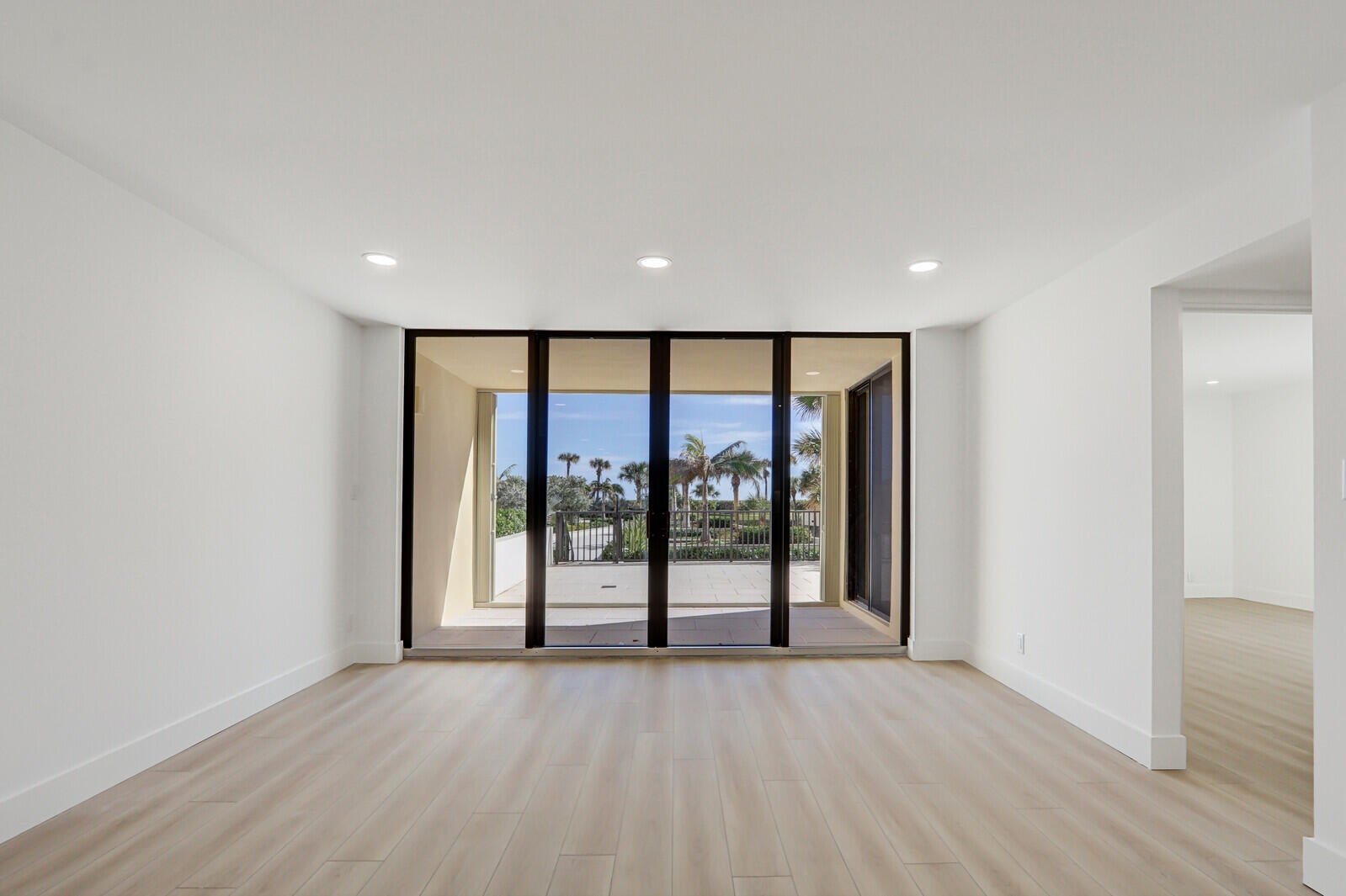 200 OCEAN TRAIL Way T1