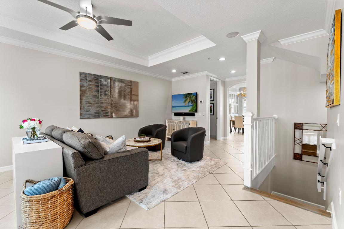 HARBOUR OAKS - Residential