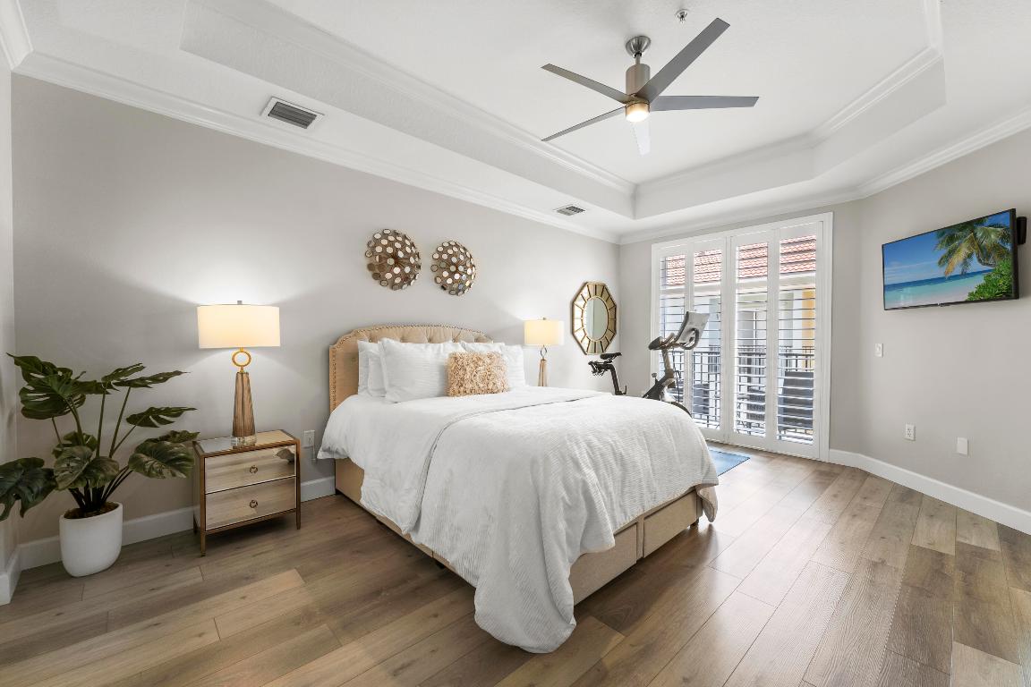 HARBOUR OAKS - Residential