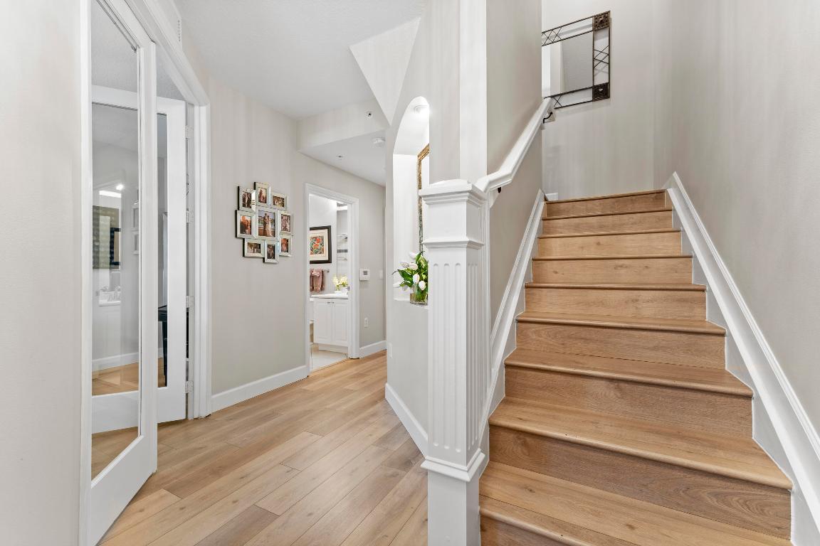 HARBOUR OAKS - Residential