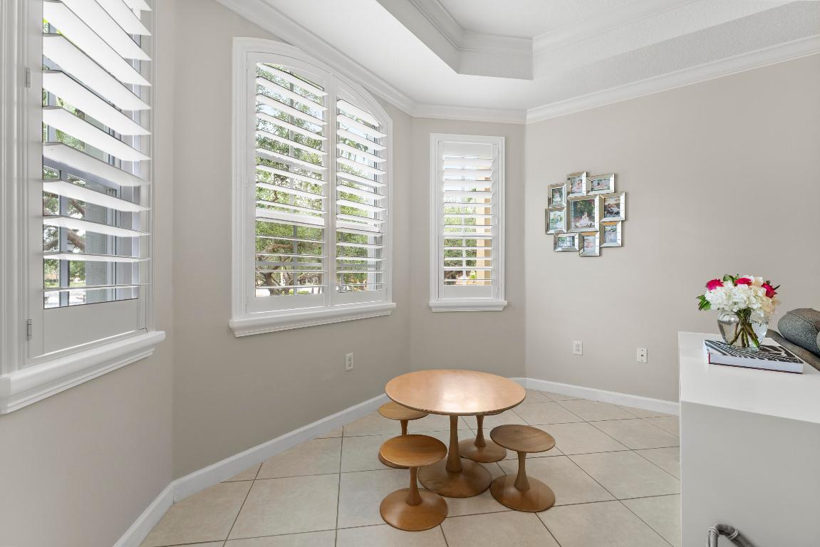 HARBOUR OAKS - Residential