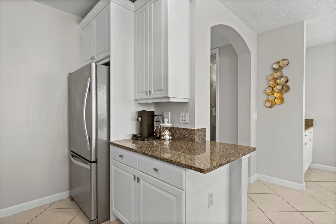 HARBOUR OAKS - Residential