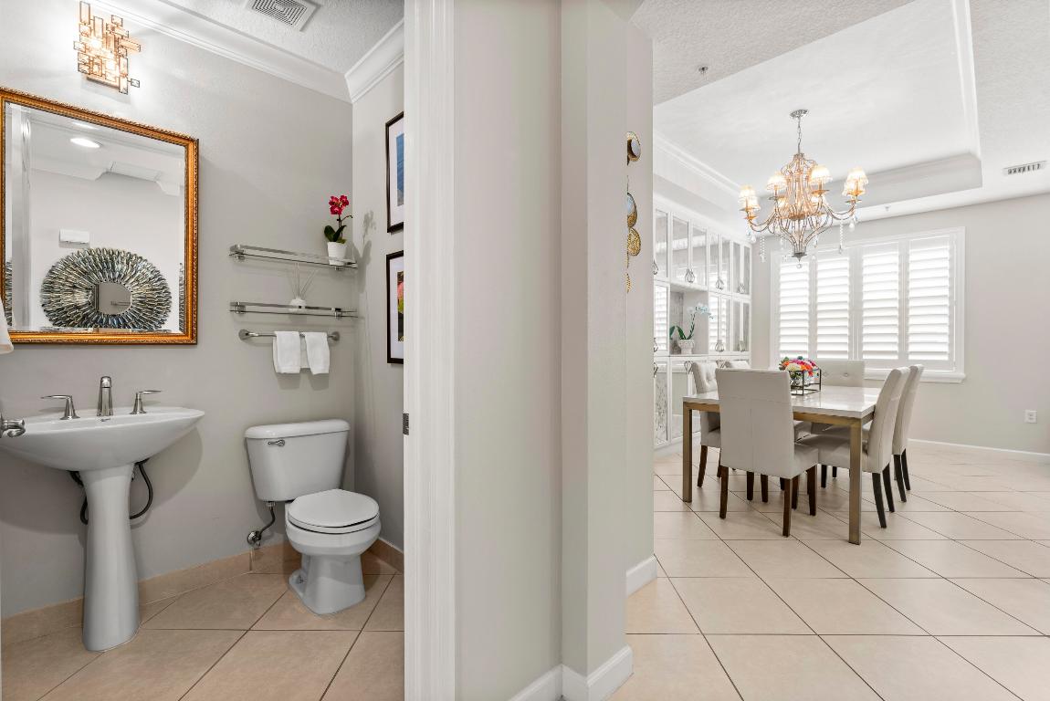 HARBOUR OAKS - Residential