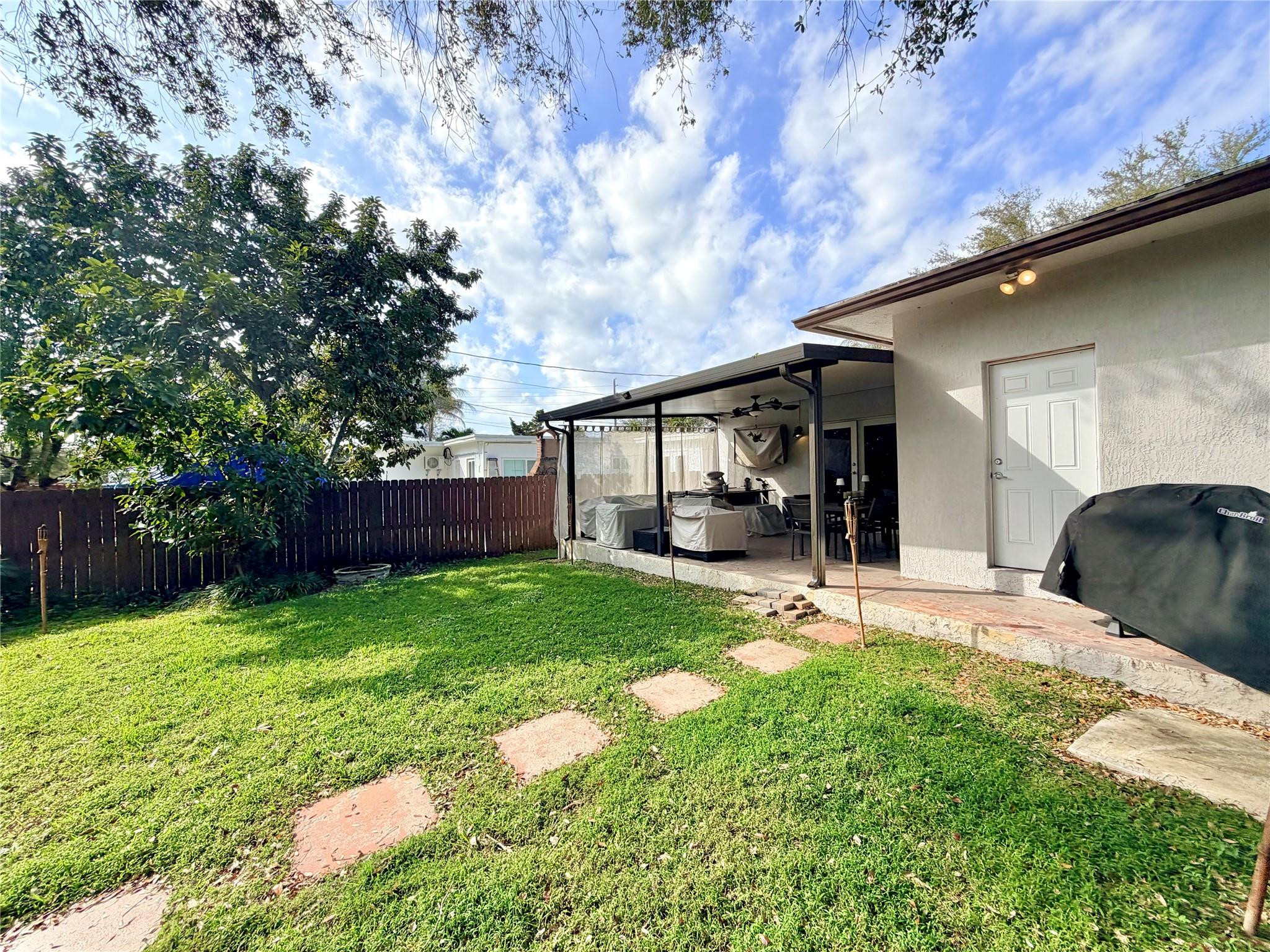 Dania Heights 3-22 B - Residential