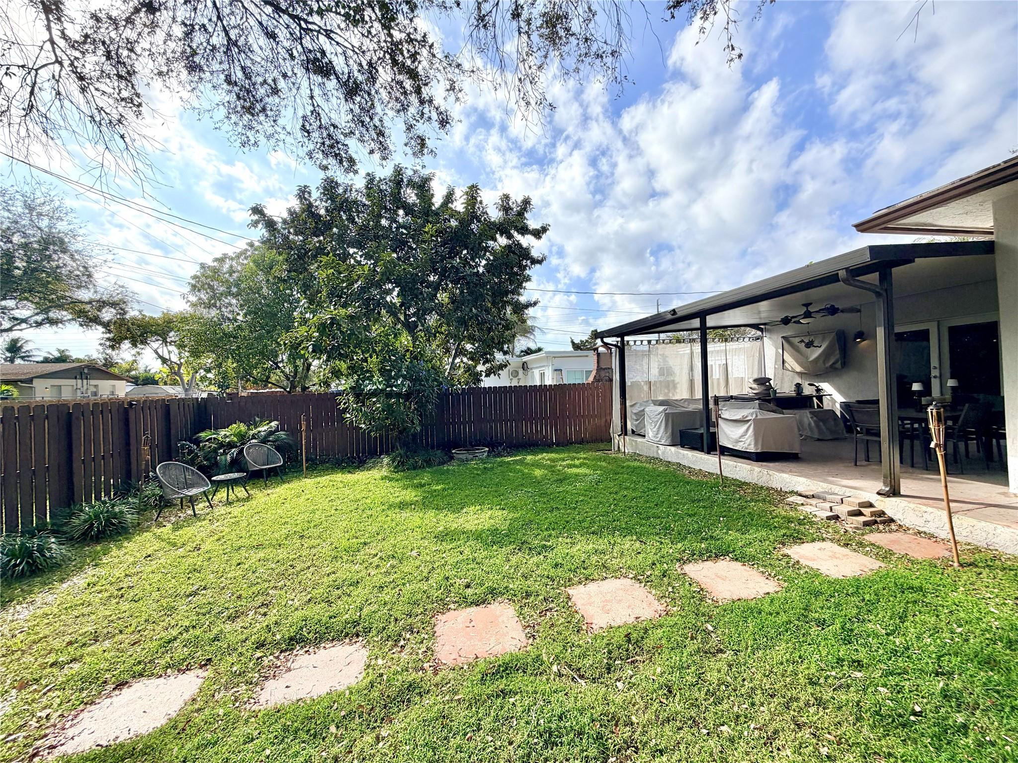 Dania Heights 3-22 B - Residential