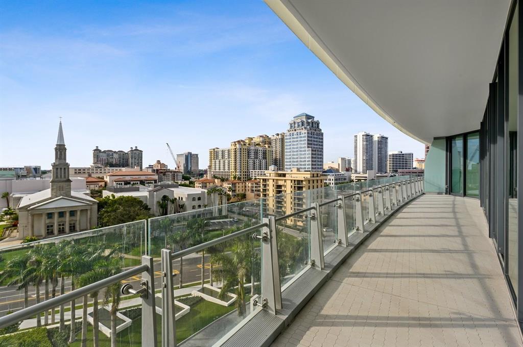 BRISTOL CONDO - Residential