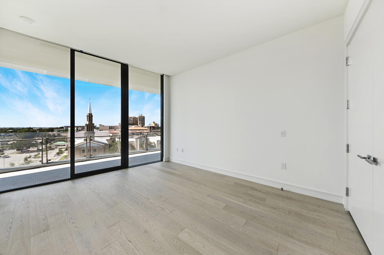 BRISTOL CONDO - Residential