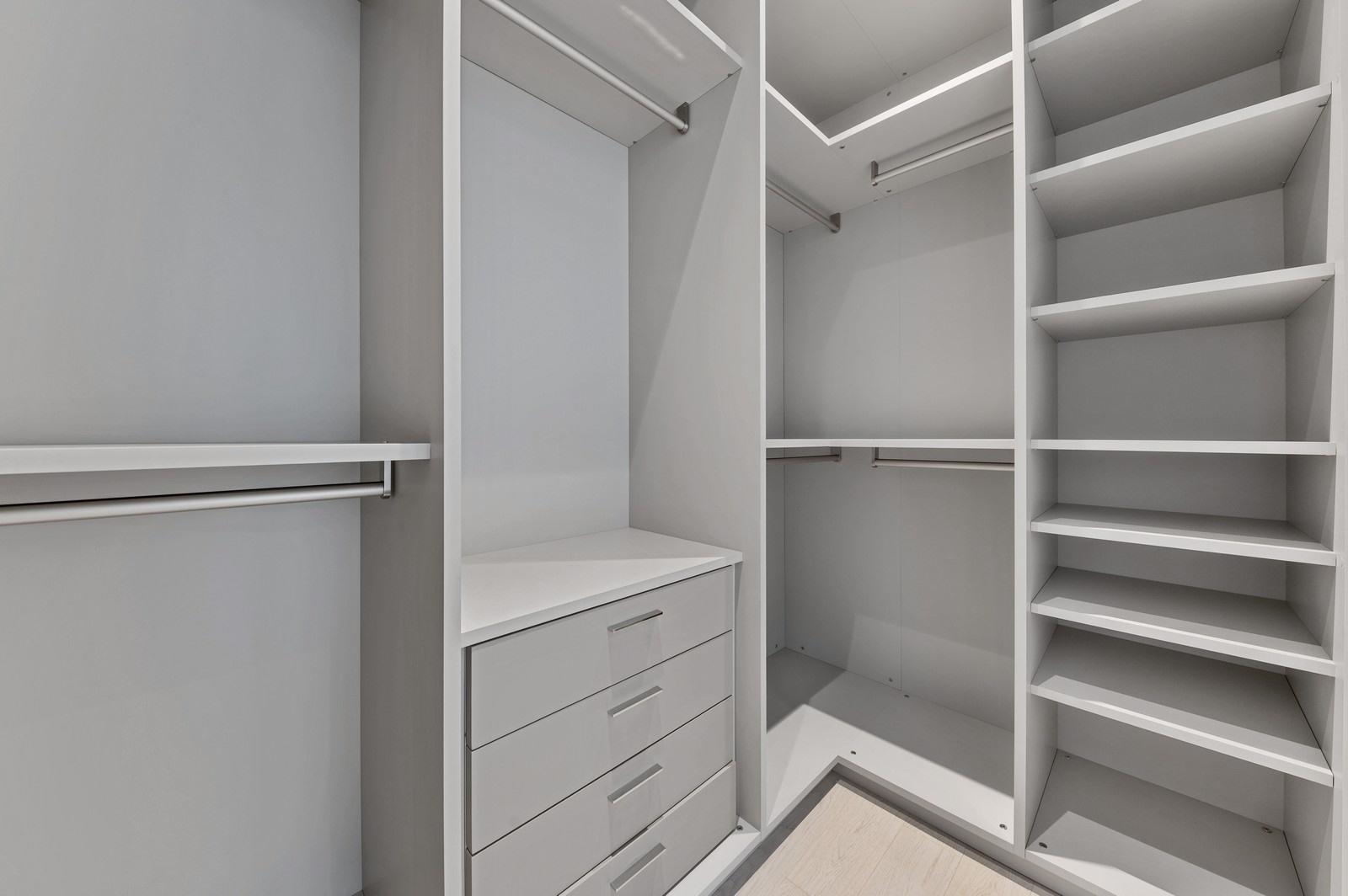 BRISTOL CONDO - Residential