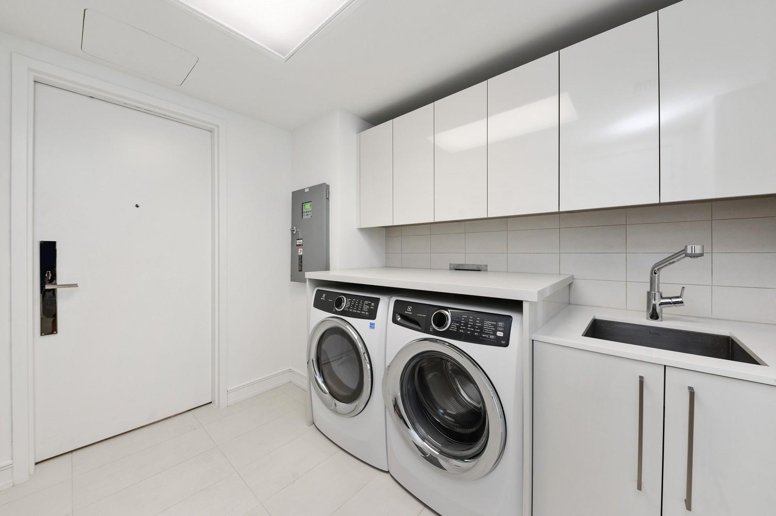 BRISTOL CONDO - Residential