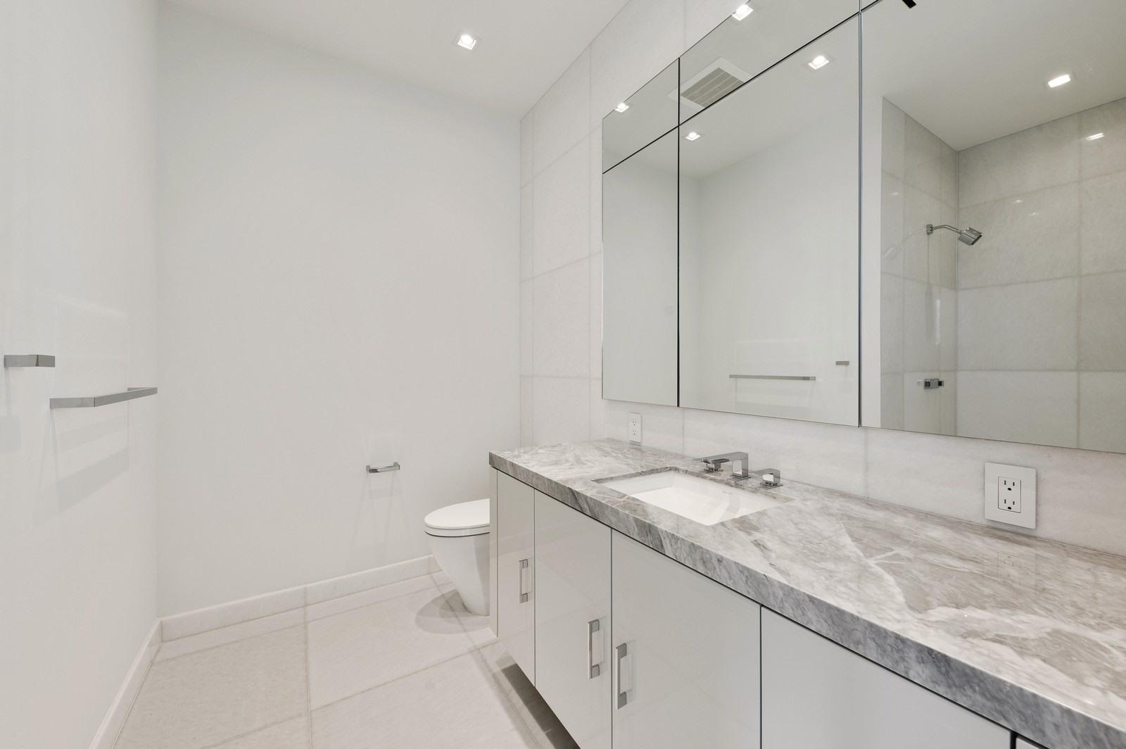 BRISTOL CONDO - Residential