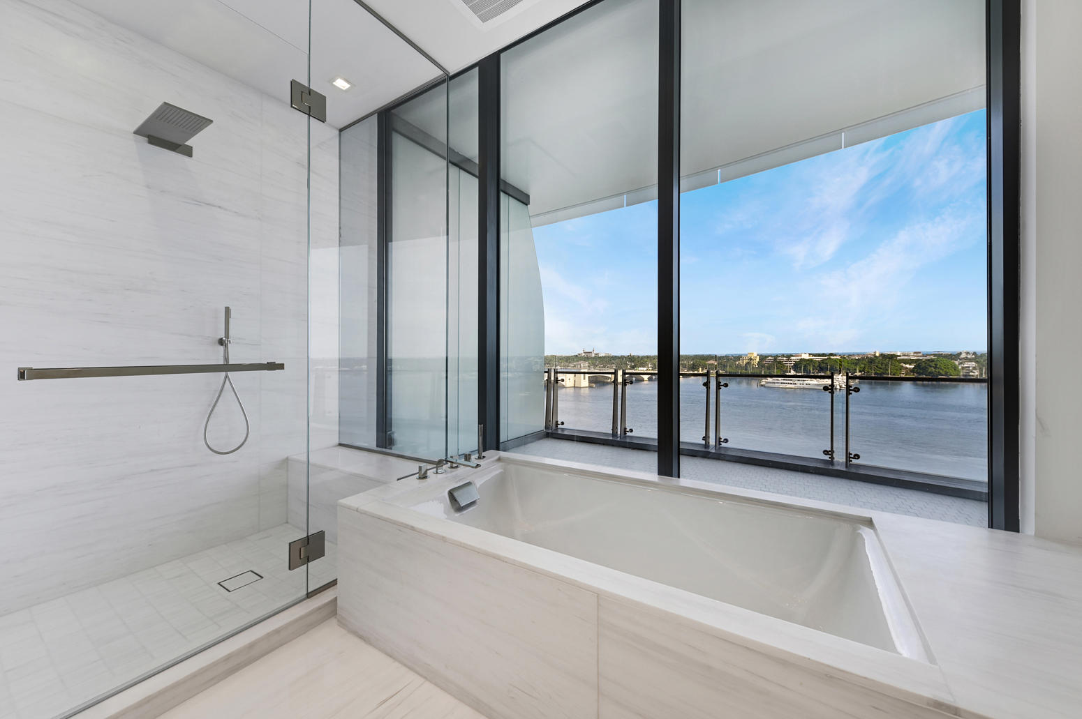 BRISTOL CONDO - Residential