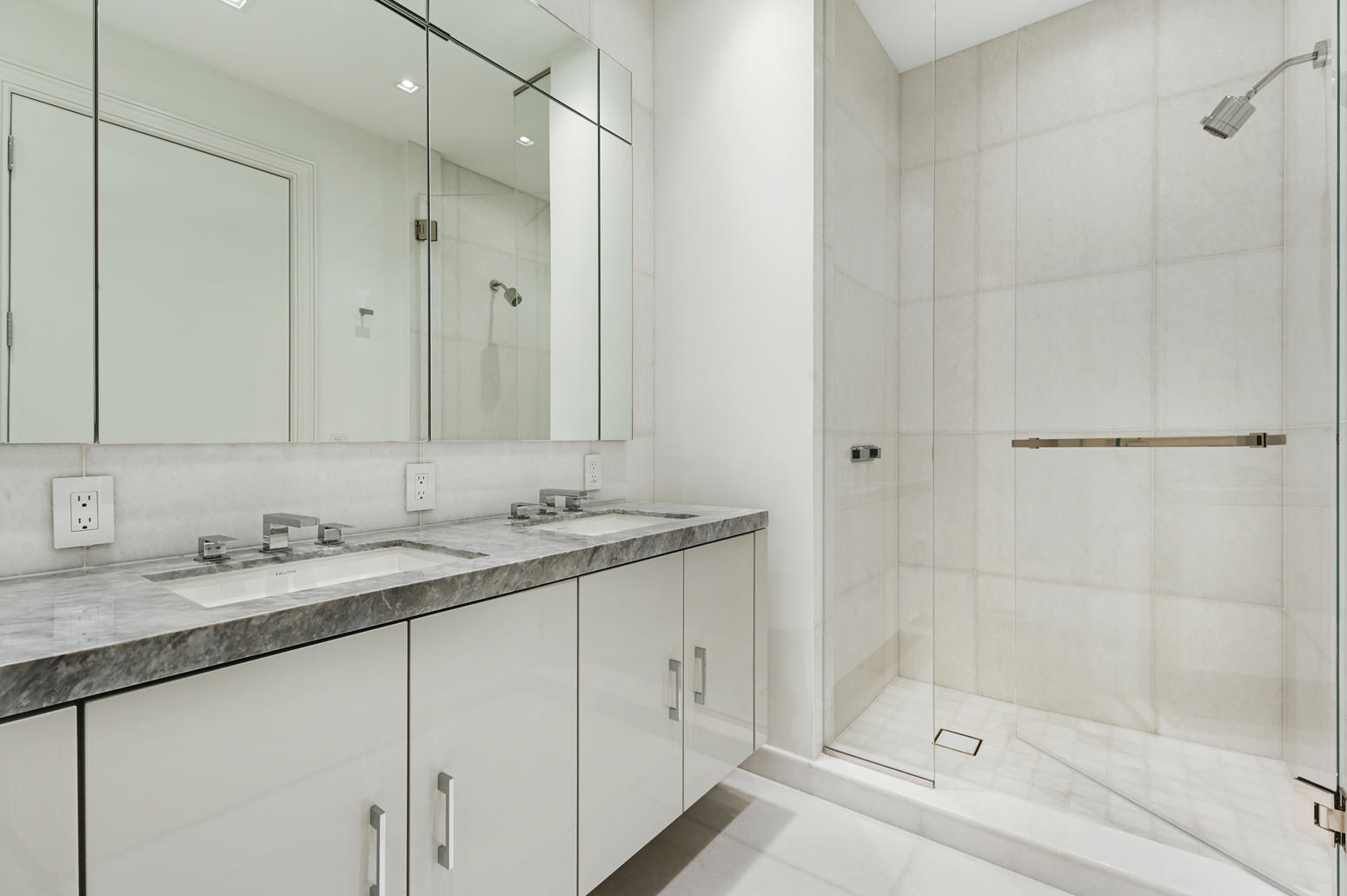 BRISTOL CONDO - Residential