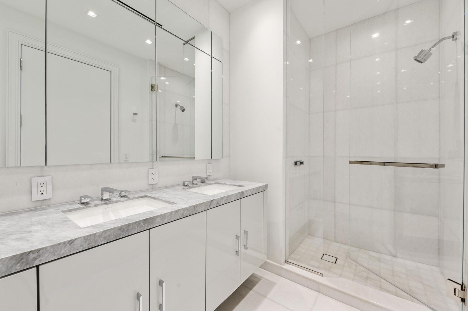 BRISTOL CONDO - Residential