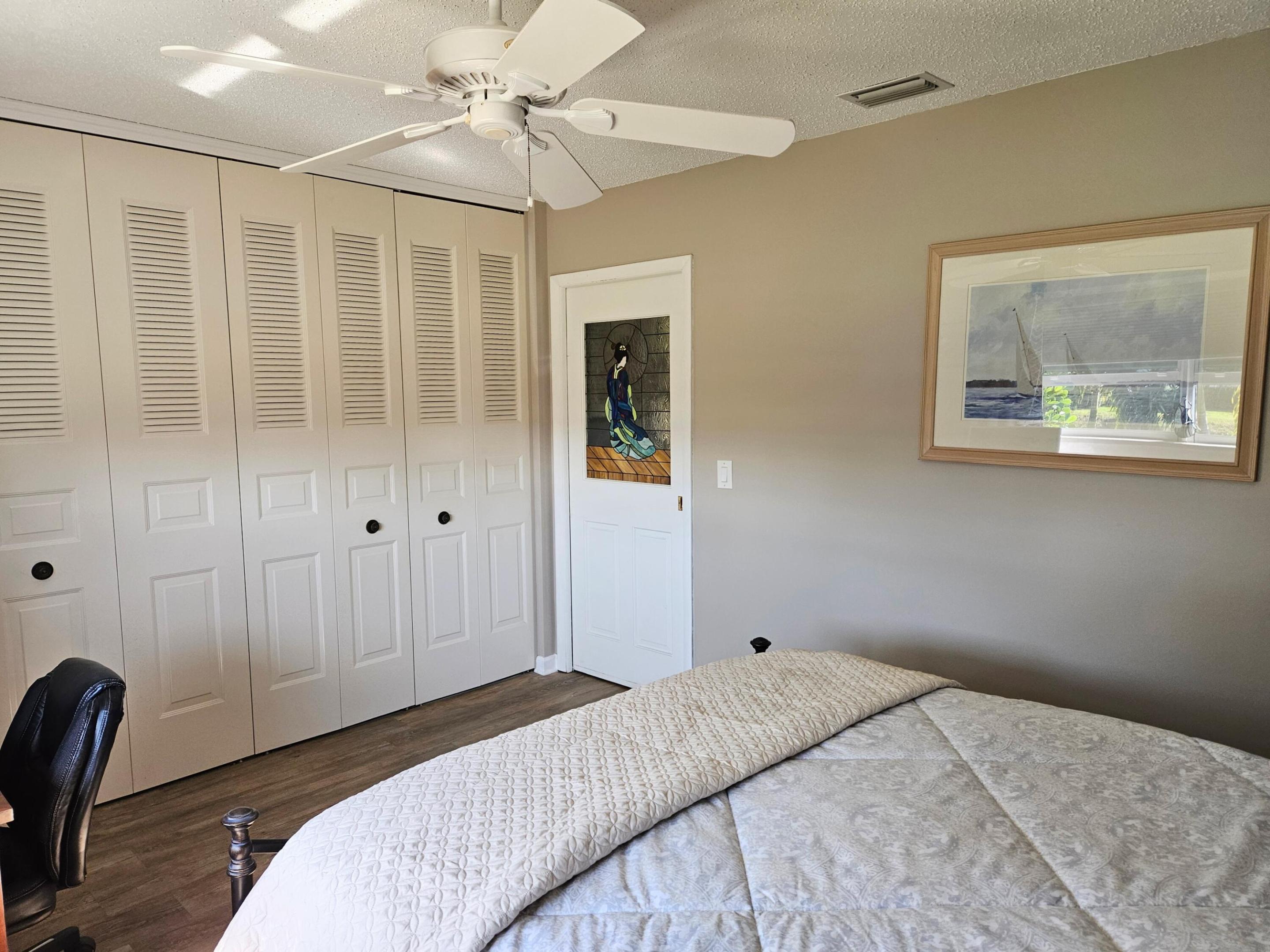 CRESTHAVEN VILLAS CONDO 27 - Residential