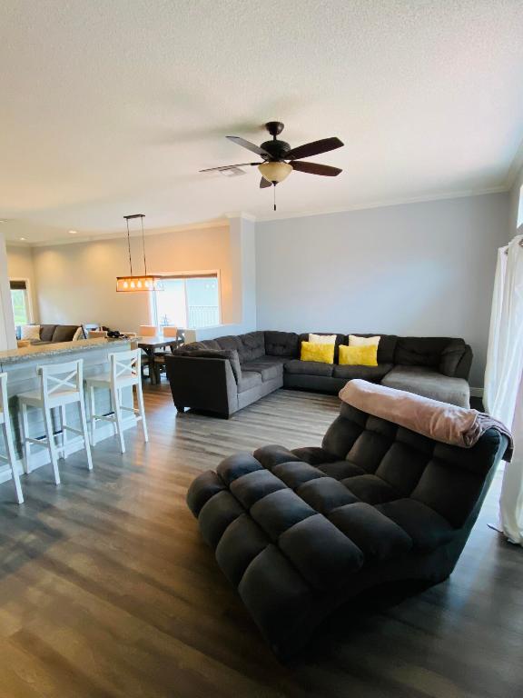 SECTOR 2-PARCELS 1 2 3 4 5 6 7 &8 - Residential Lease