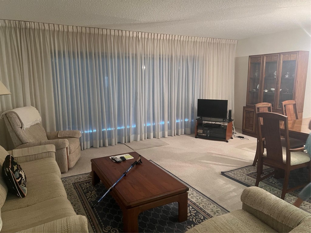 FAIRWAYS ROYAL CONDO - Residential