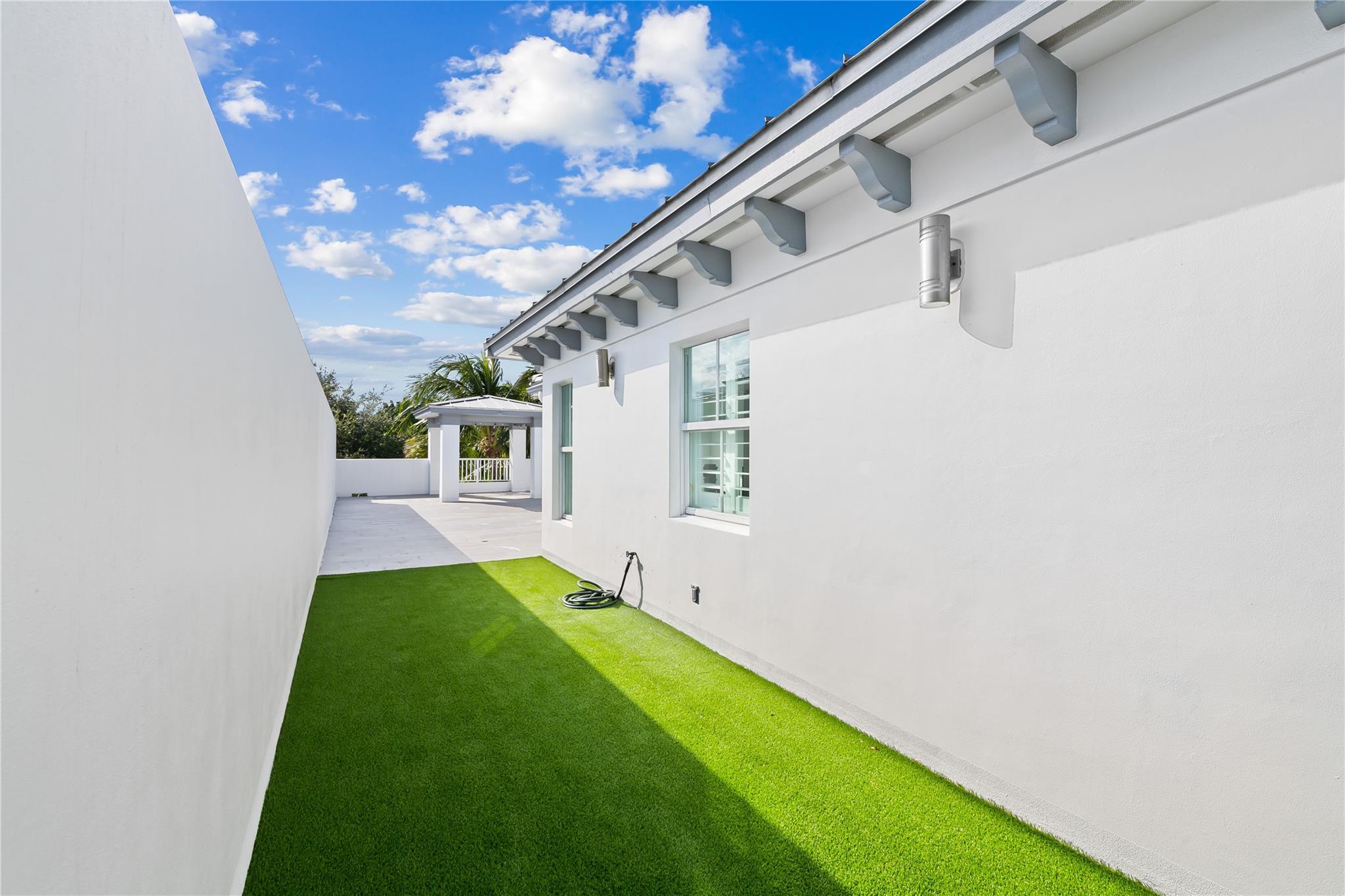 Island Enclave - Residential Lease