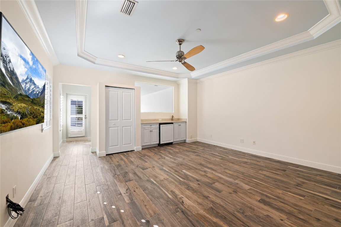 Island Enclave - Residential Lease