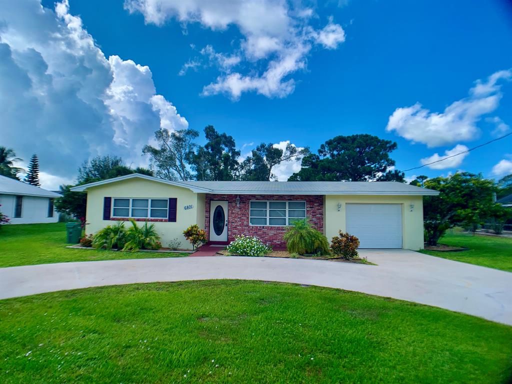Photo of 6801 Donlon Road, Fort Pierce, FL 34951 (MLS # R10732547)