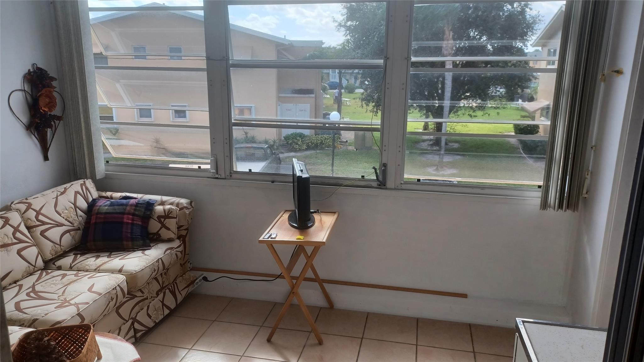 VILLAGE ROYALE CONDO 4 - Residential Lease