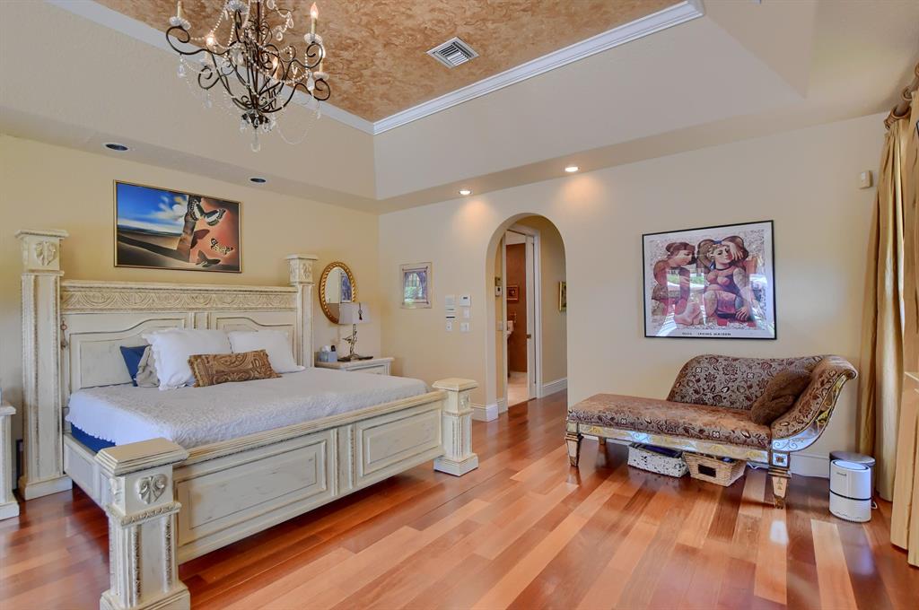 VINTAGE PLACE - Residential