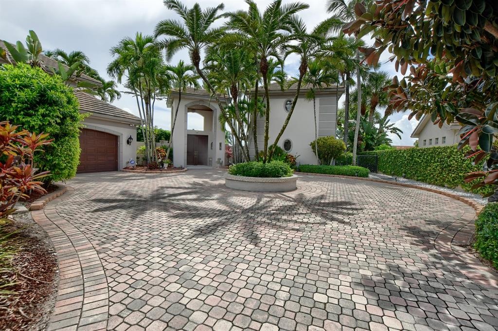 VINTAGE PLACE - Residential