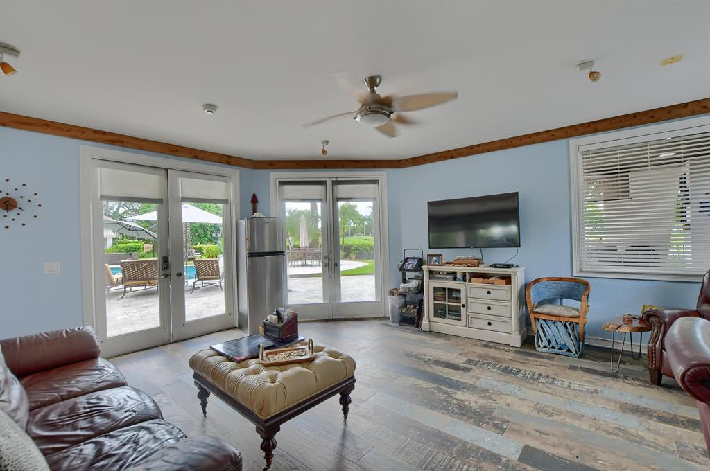 VINTAGE PLACE - Residential