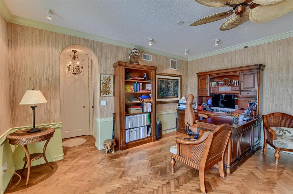 VINTAGE PLACE - Residential