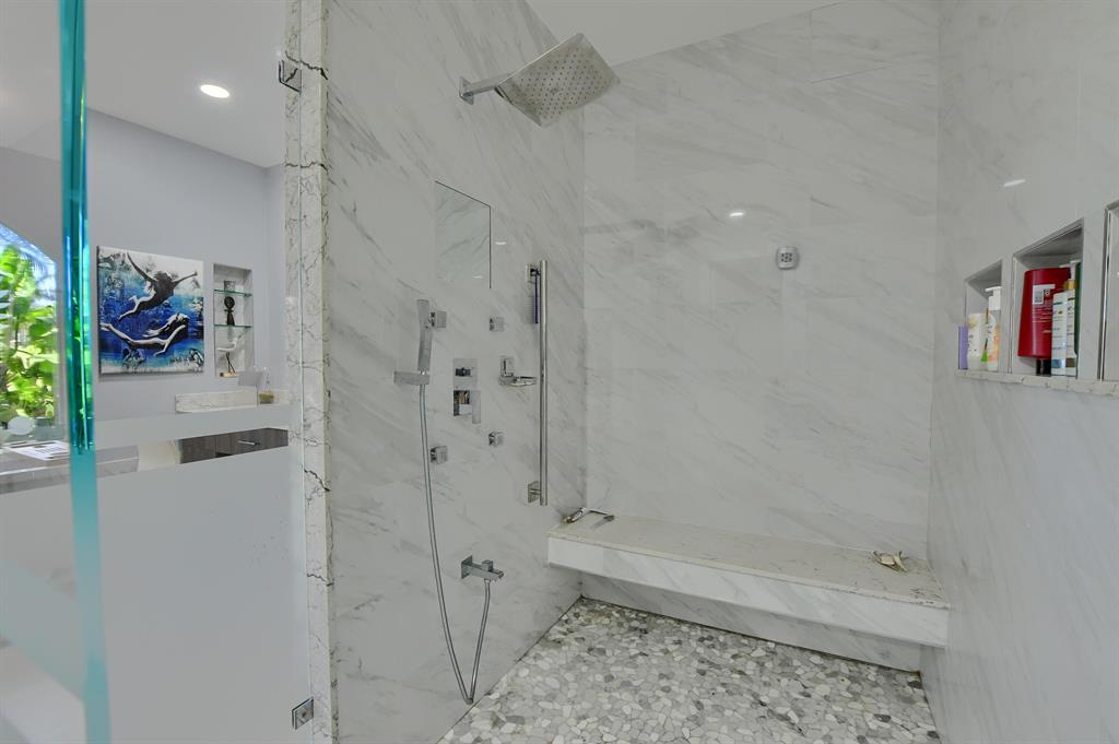 VINTAGE PLACE - Residential