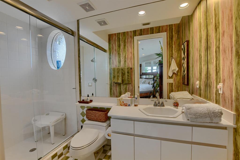 VINTAGE PLACE - Residential