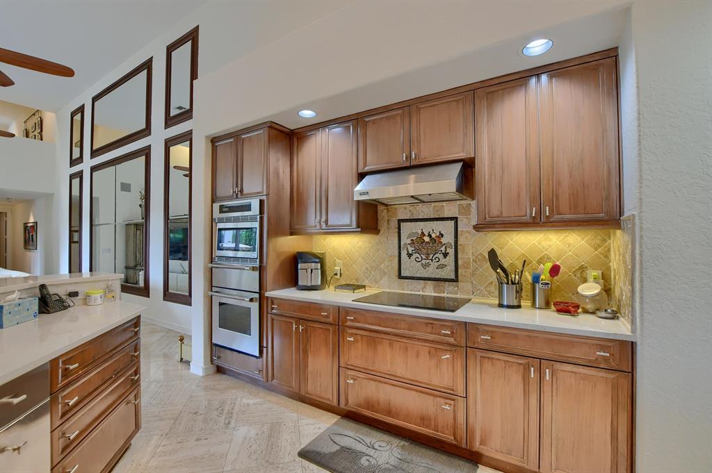 VINTAGE PLACE - Residential