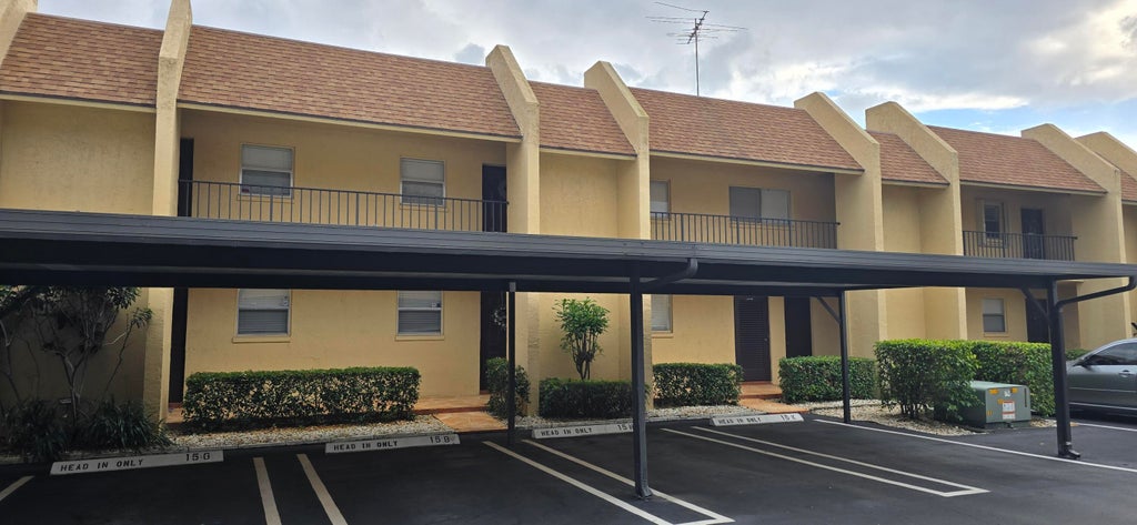 Photo of 2895 SW 22nd Avenue #103, Delray Beach, FL 33445 (MLS # R10982300)