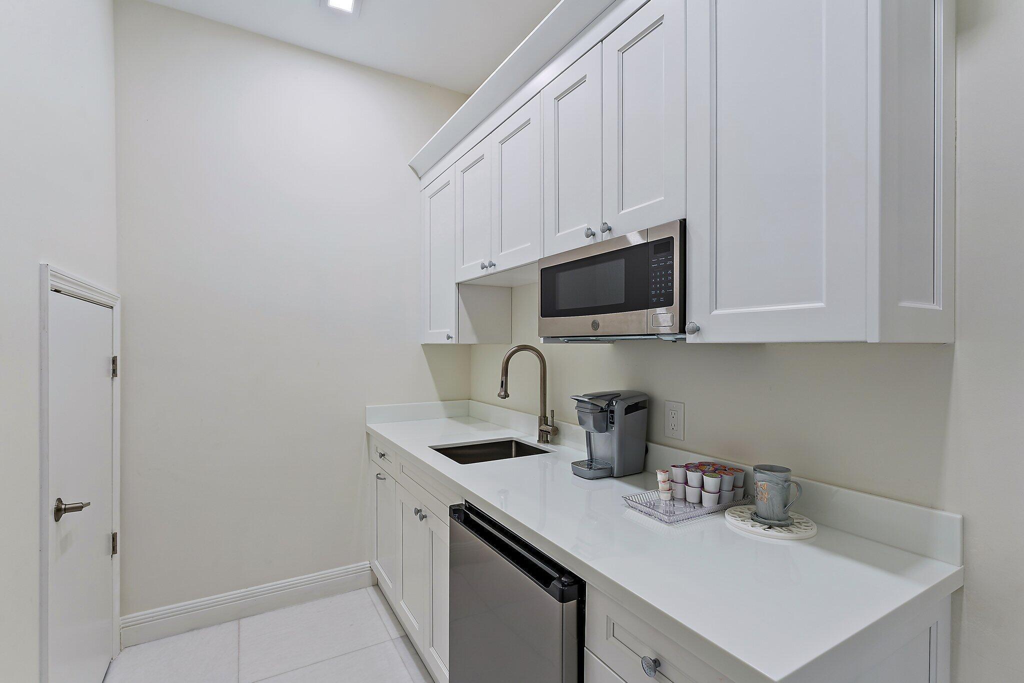 Frenchmans Creek Beach & - Residential