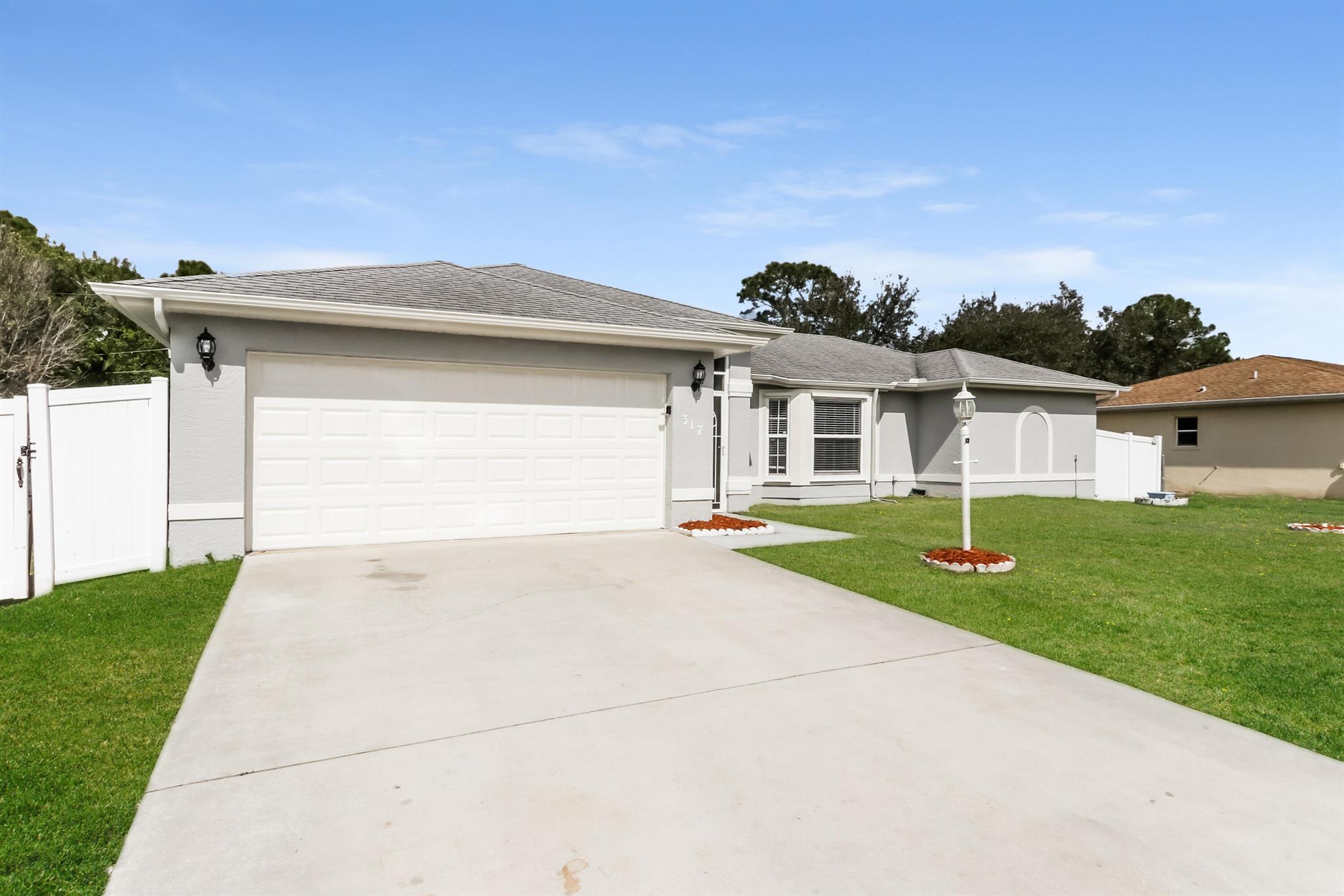 PORT ST LUCIE SECTION 4 - Residential Lease