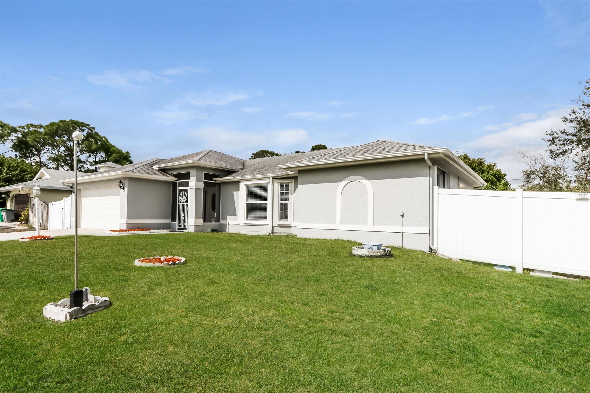 PORT ST LUCIE SECTION 4 - Residential Lease