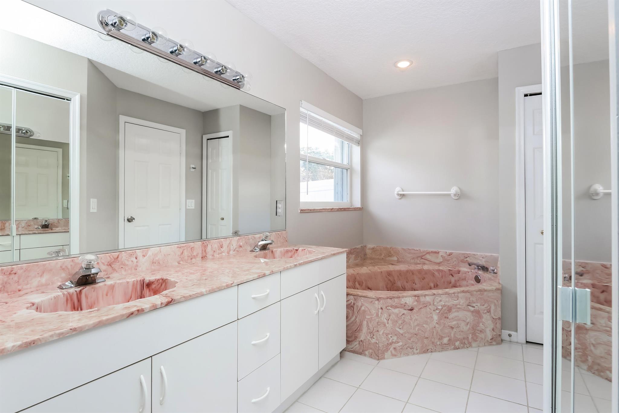 PORT ST LUCIE SECTION 4 - Residential Lease