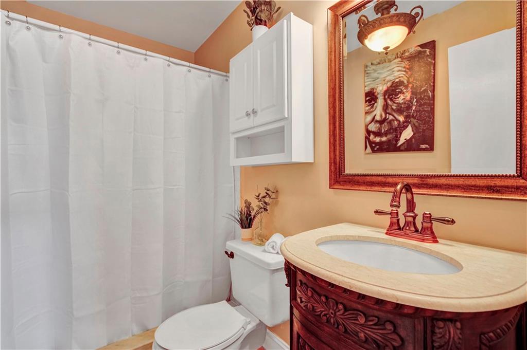 BAY COLONY CLUB - Residential