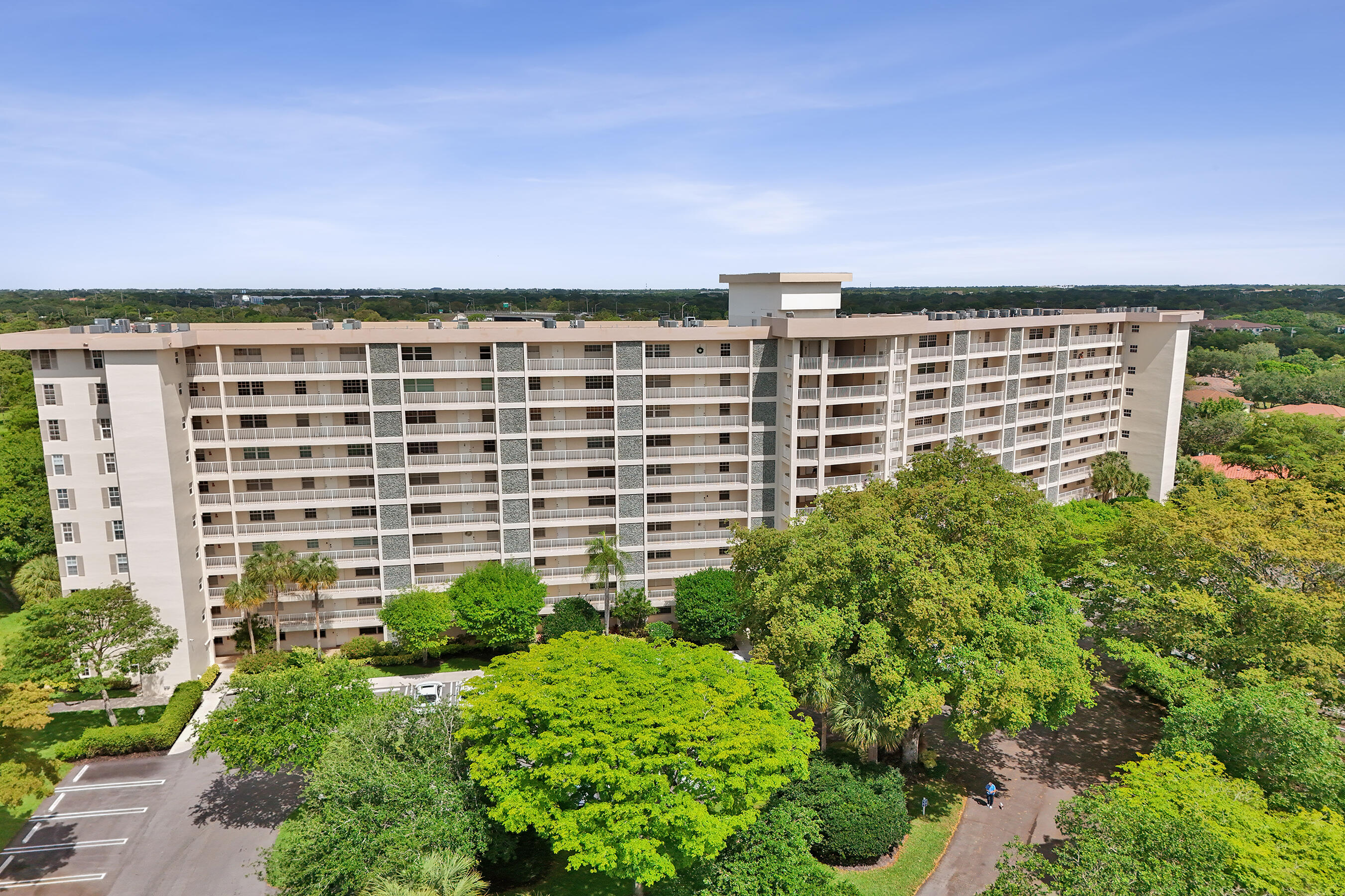 NO 117 PALM-AIRE COUNTRY CLUB - Residential