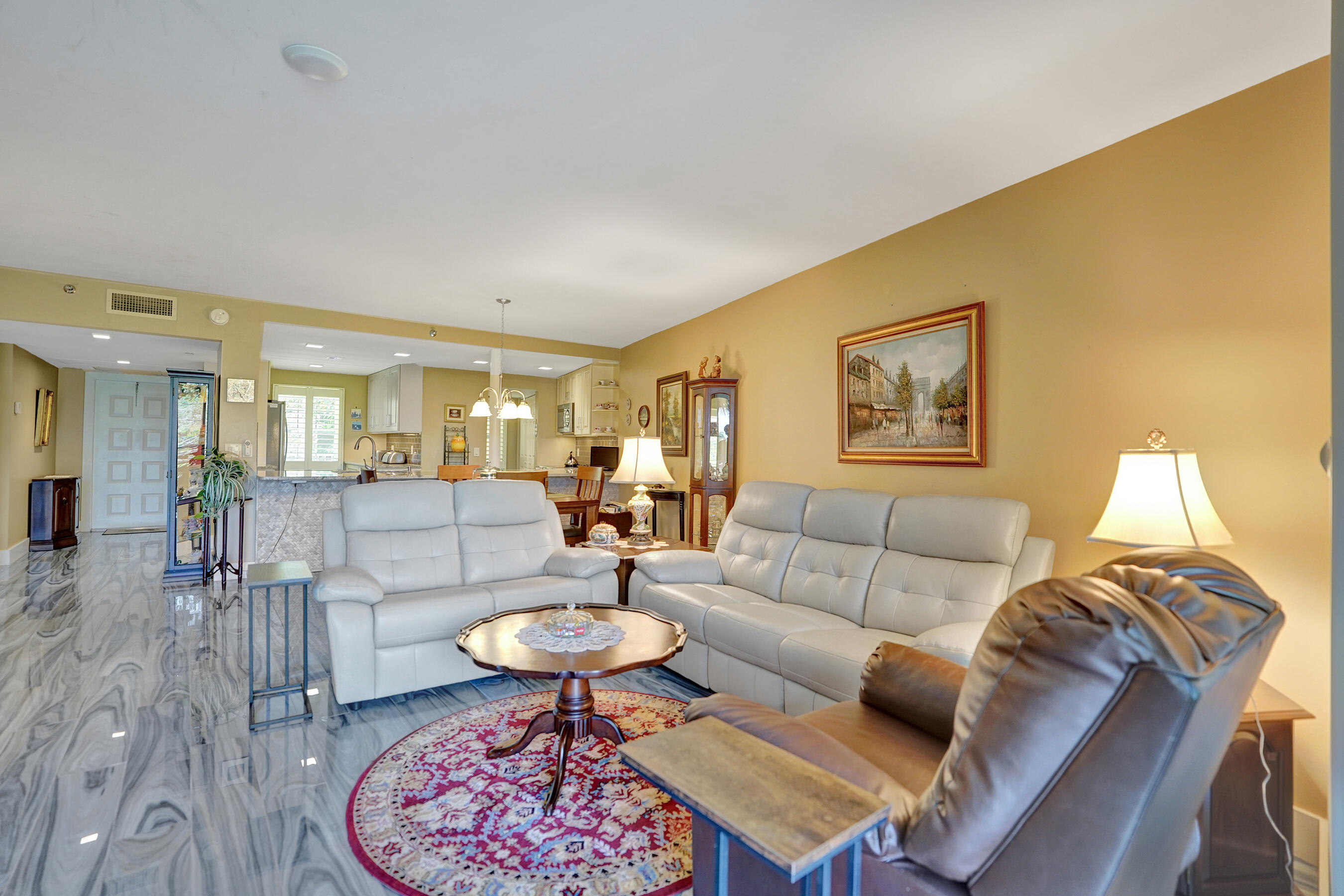NO 117 PALM-AIRE COUNTRY CLUB - Residential