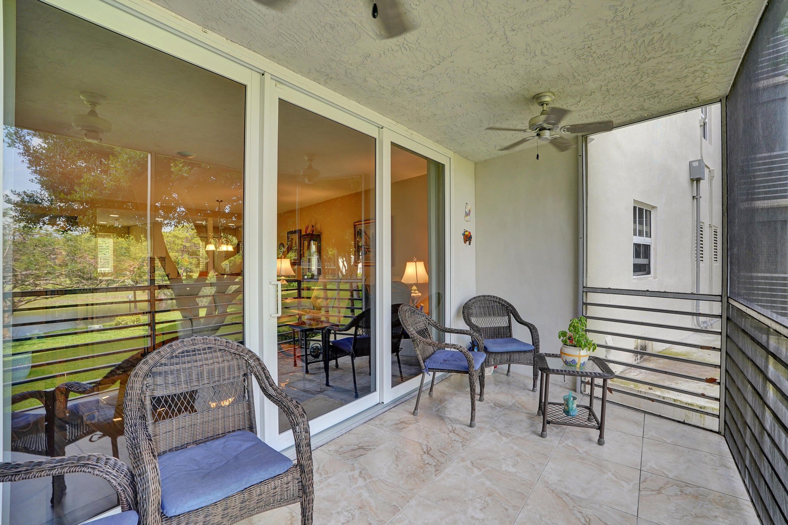 NO 117 PALM-AIRE COUNTRY CLUB - Residential