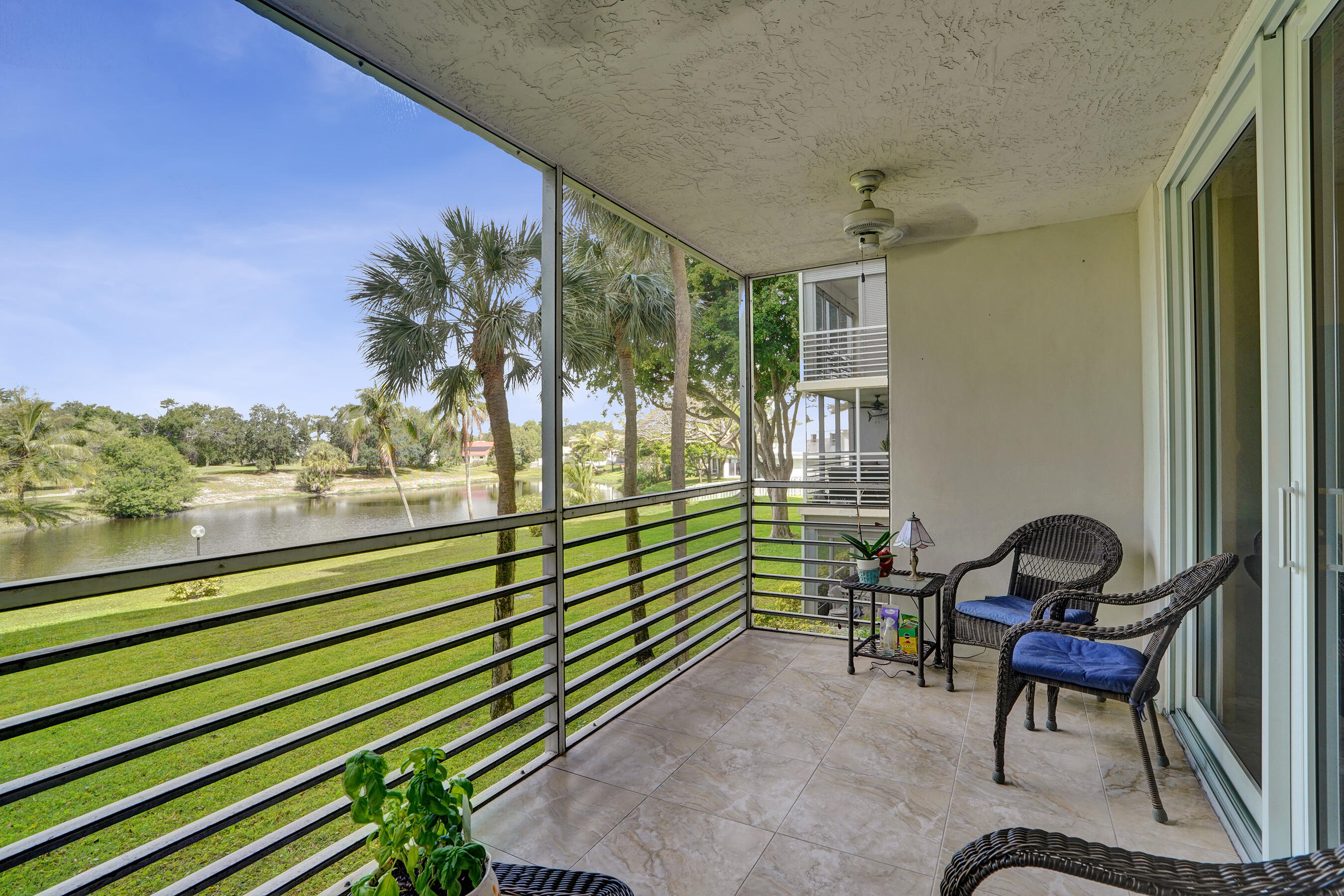 NO 117 PALM-AIRE COUNTRY CLUB - Residential