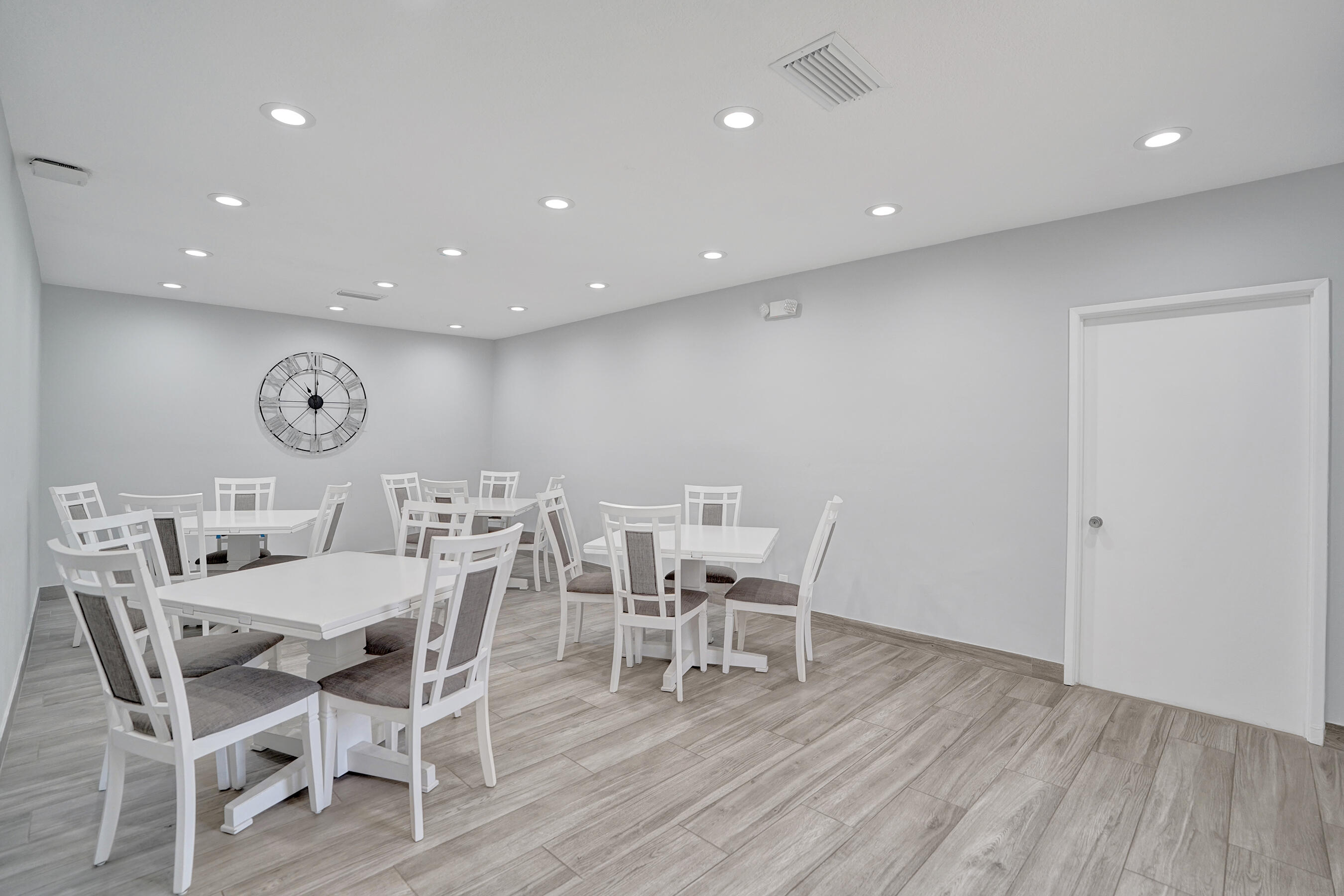 NO 117 PALM-AIRE COUNTRY CLUB - Residential